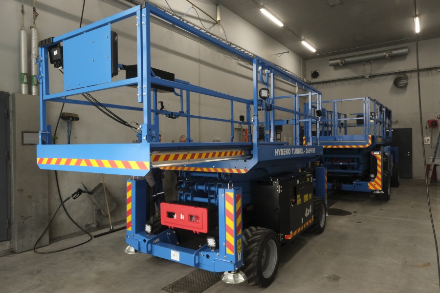 Professional Demolition International - Liftar för specialapplikationer ...